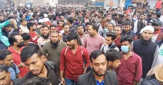 নির্বাচনের ছুটিতে গ্রামমুখী মানুষের ঢল; গাজীপুর–টাঙ্গাইল মহাসড়কে তীব্র চাপ